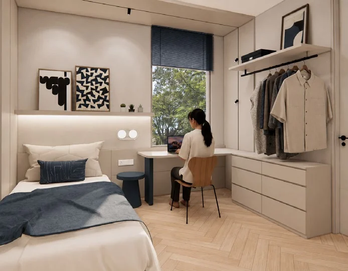 Bureau près de la fenêtre et rangements de la chambre HAVEN, présentés comme inspiration.