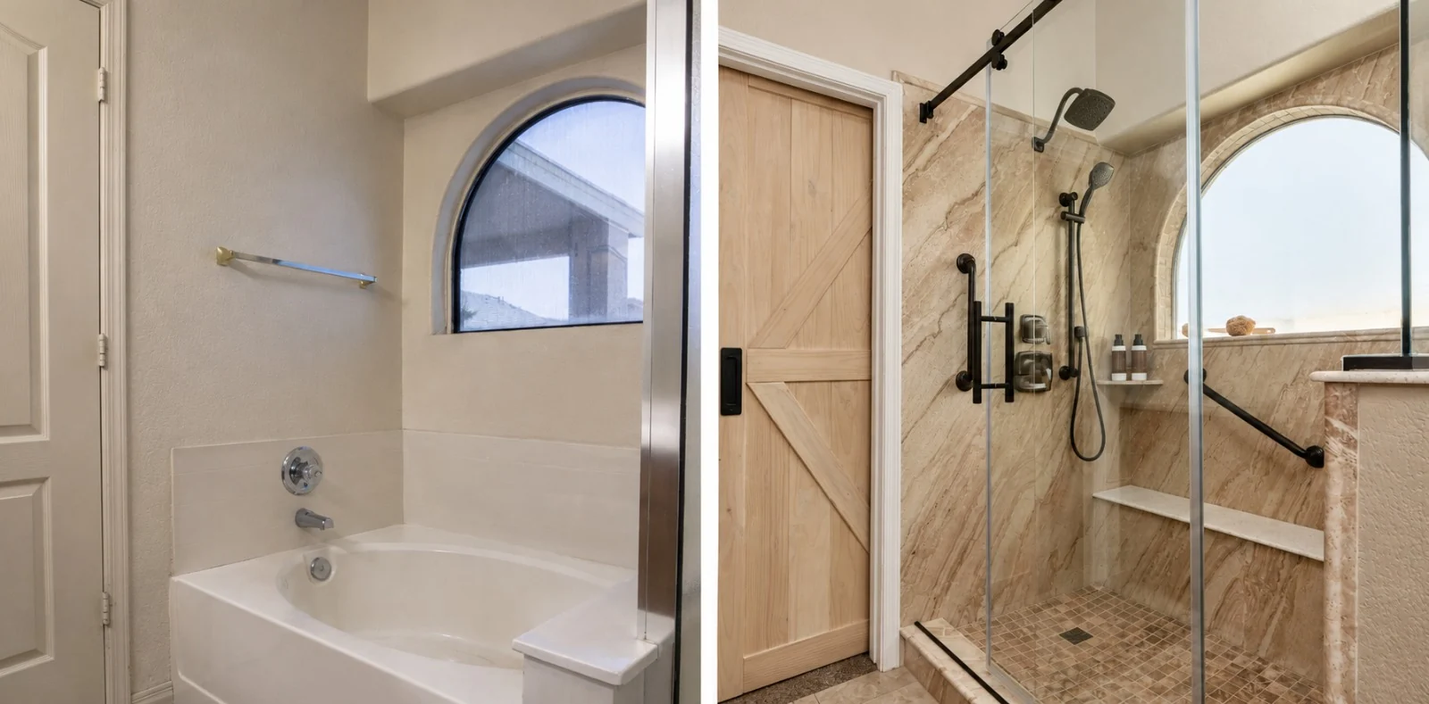 Avant : baignoire blanche sous une fenêtre en arche. Après : douche vitrée, revêtements beige veiné, robinetterie noire et porte en bois clair.